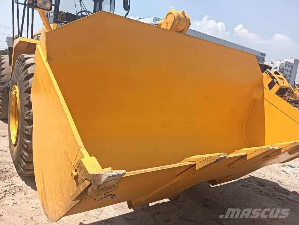 Komatsu WA 470 Kolové nakladače