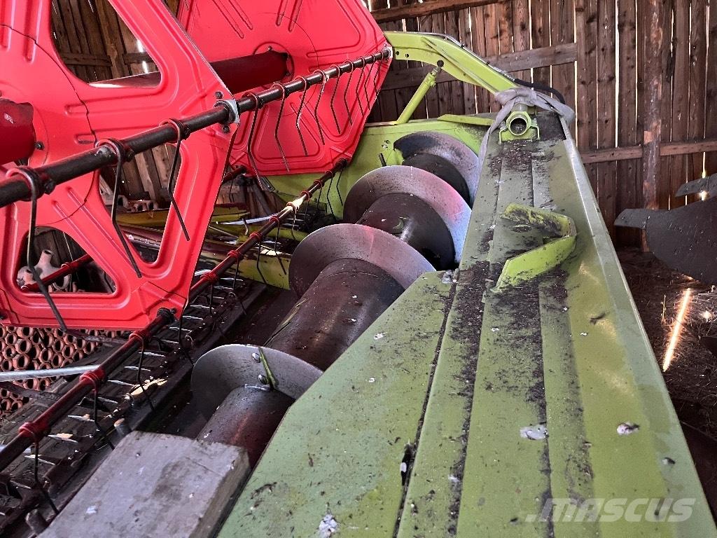 CLAAS Medion 310 Sklízecí mlátičky