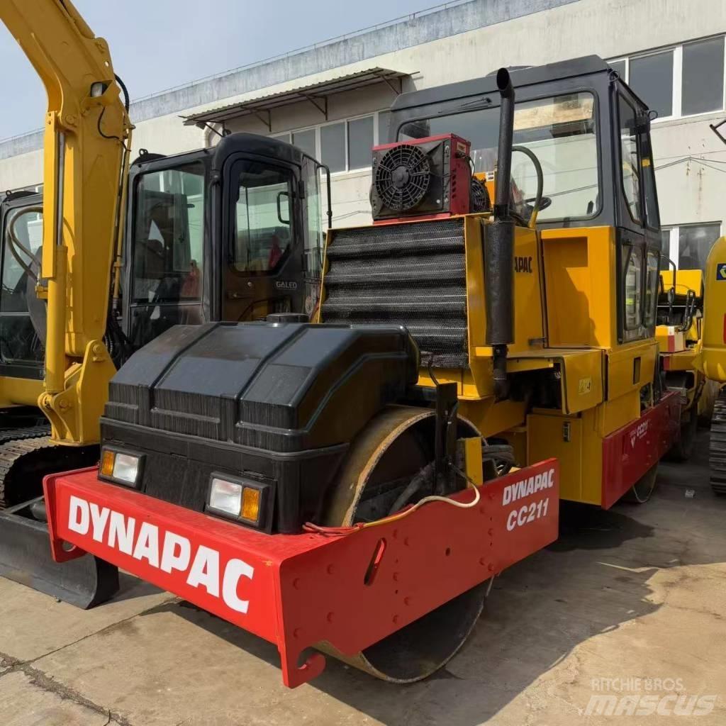 Dynapac CC 211 Tandemové válce
