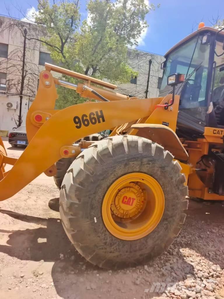 CAT 966 H Kolové nakladače