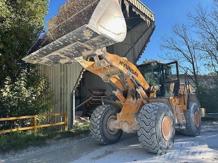 Hyundai HL970 Kolové nakladače