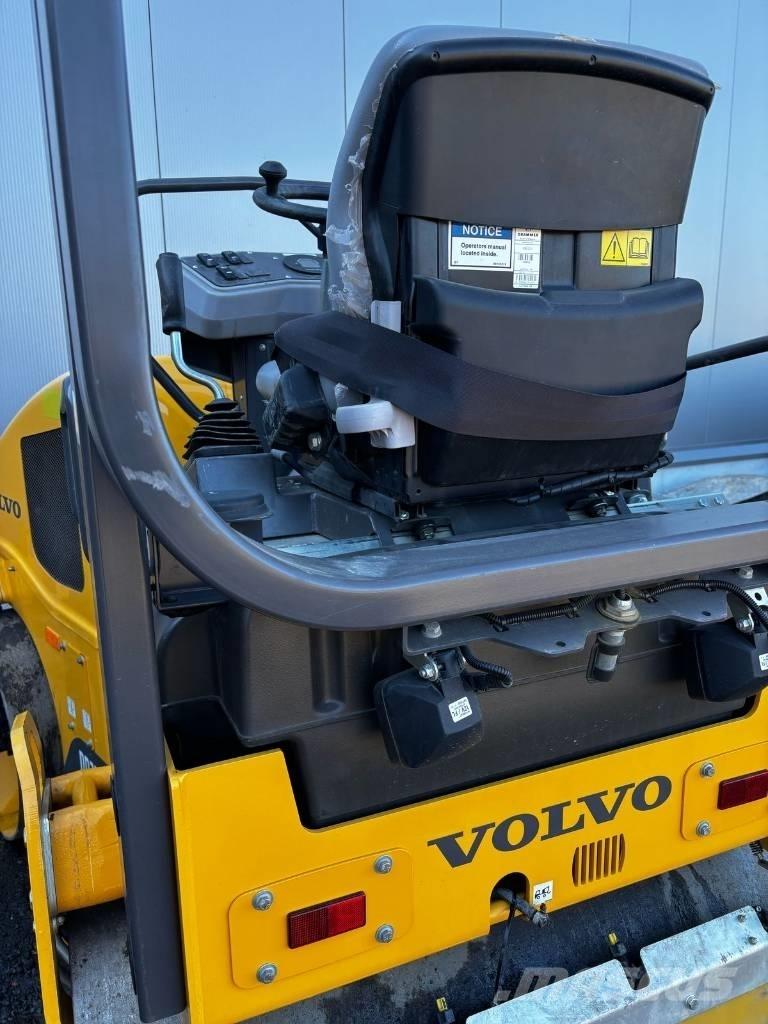 Volvo DD 25 B Tandemové válce