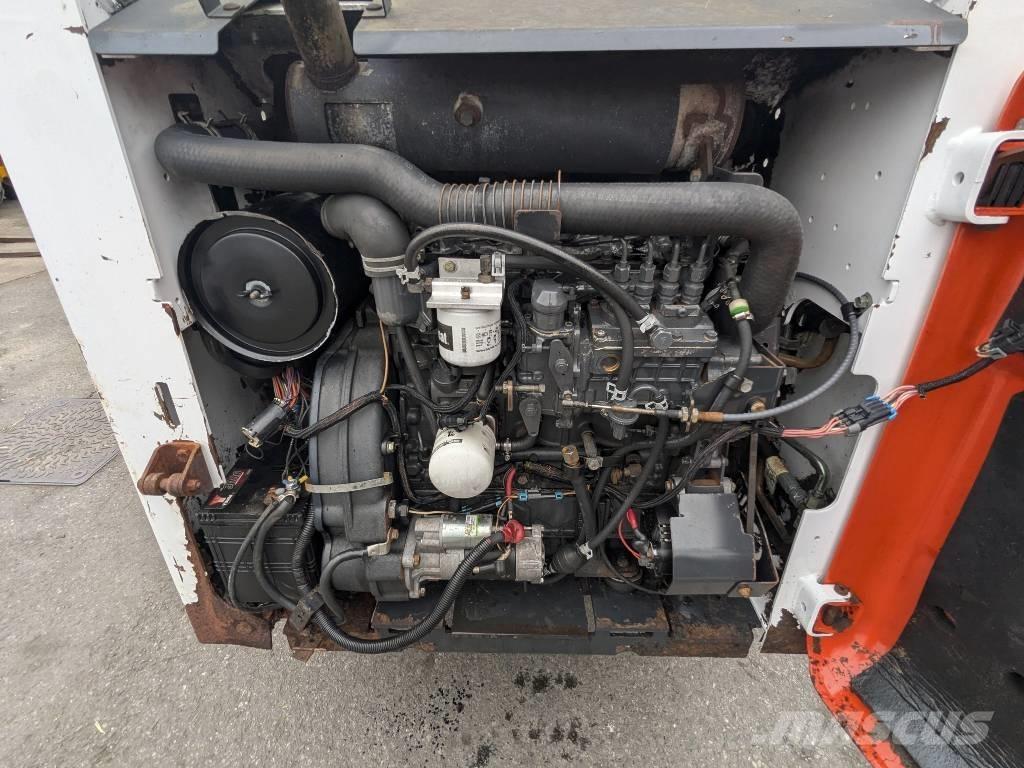 Bobcat S 250 Smykem řízené nakladače