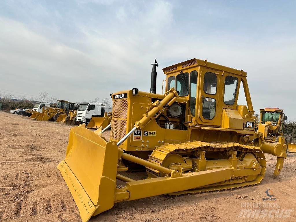 CAT D7G Pásové dozery