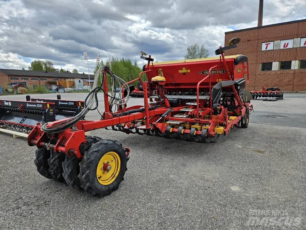 Väderstad Rapid 300 Kombinované secí stroje
