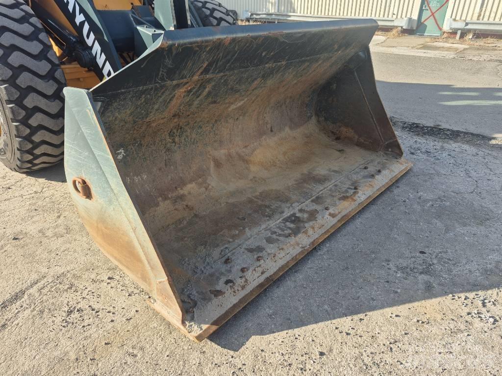 Hyundai HL 930 A Kolové nakladače