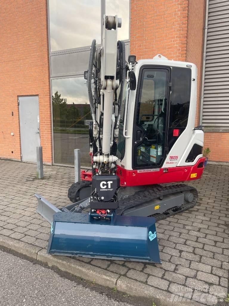 Takeuchi TB 225 Mini rýpadla < 7t