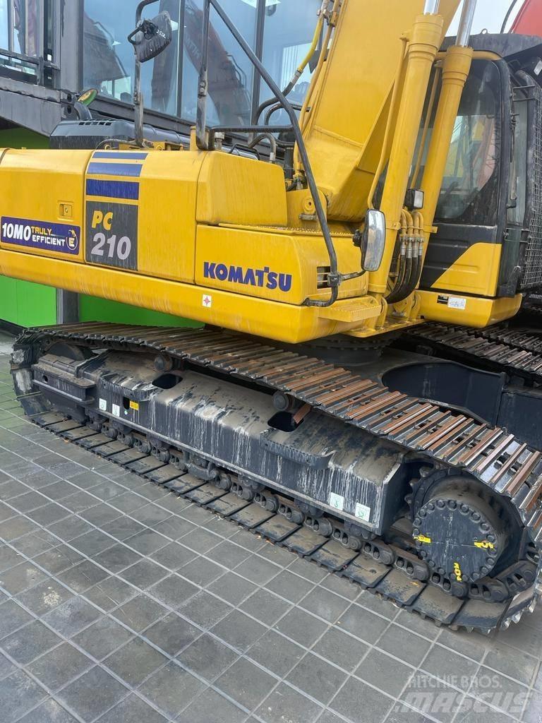 Komatsu PC210-10MO Pásová rýpadla