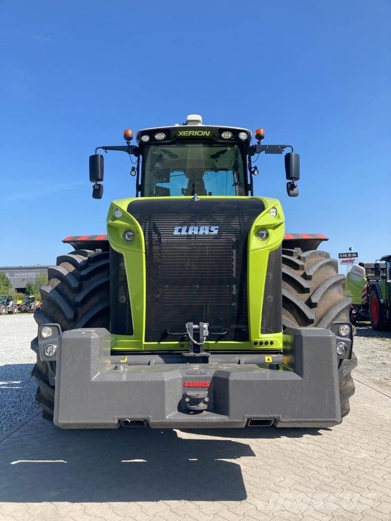 CLAAS XERION 5000 Traktory