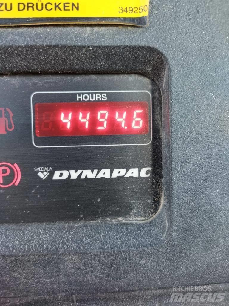 Dynapac CA 602 Tahačové válce