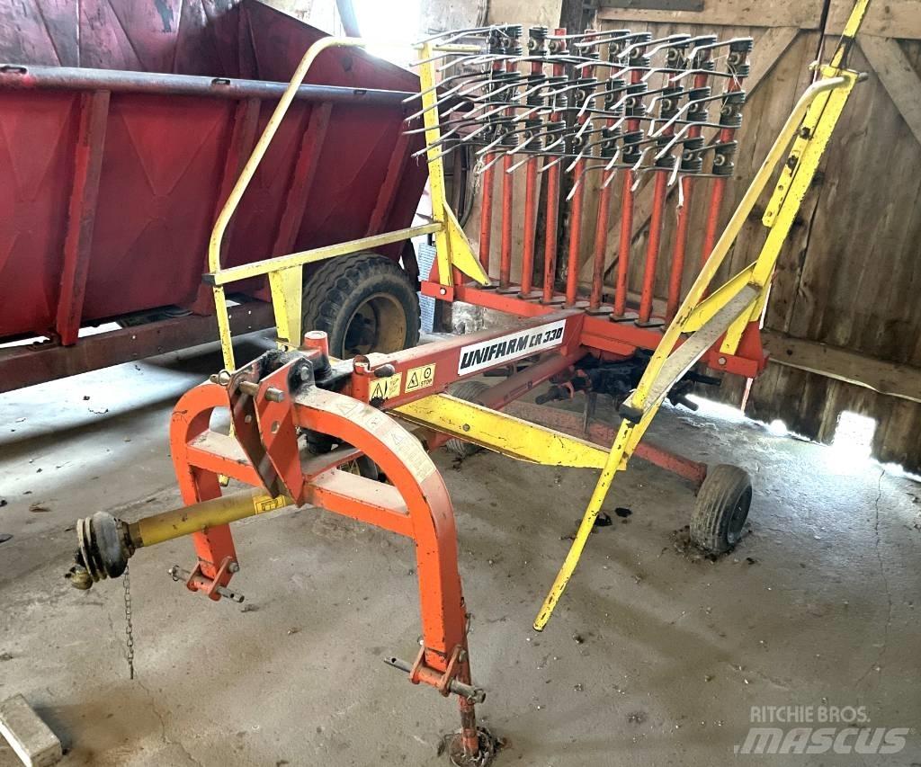 Unifarm CR 330 Obraceče a shrabovače sena