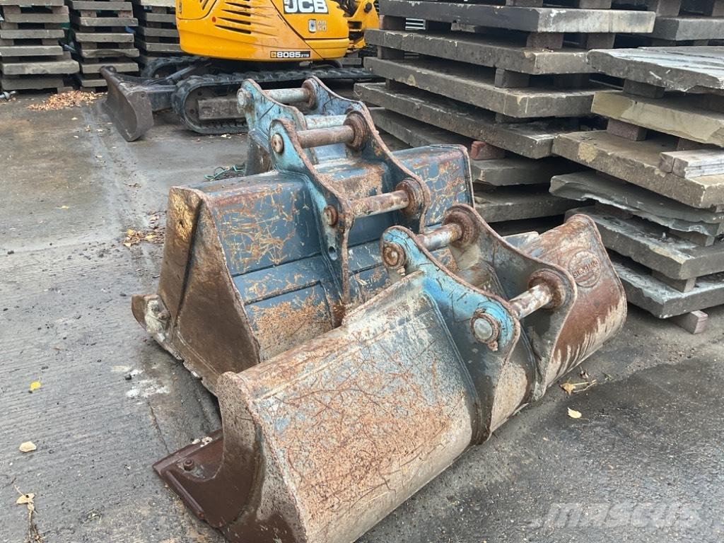 Hyundai HX140 LC Pásová rýpadla