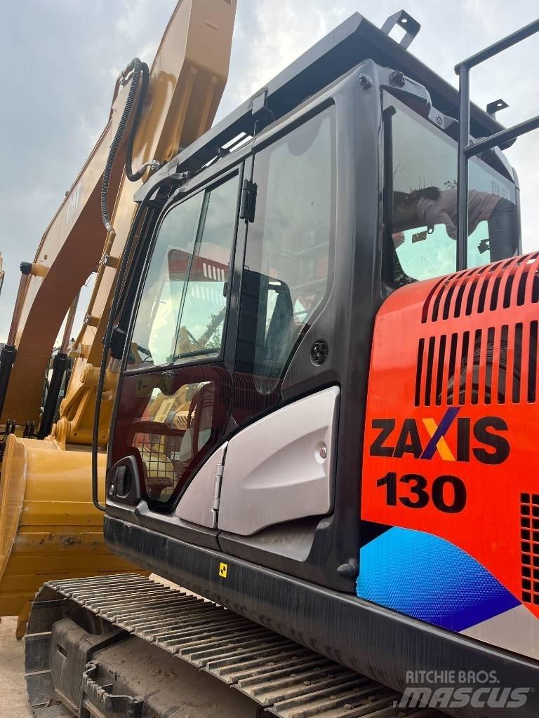Hitachi 130-5 Pásová rýpadla