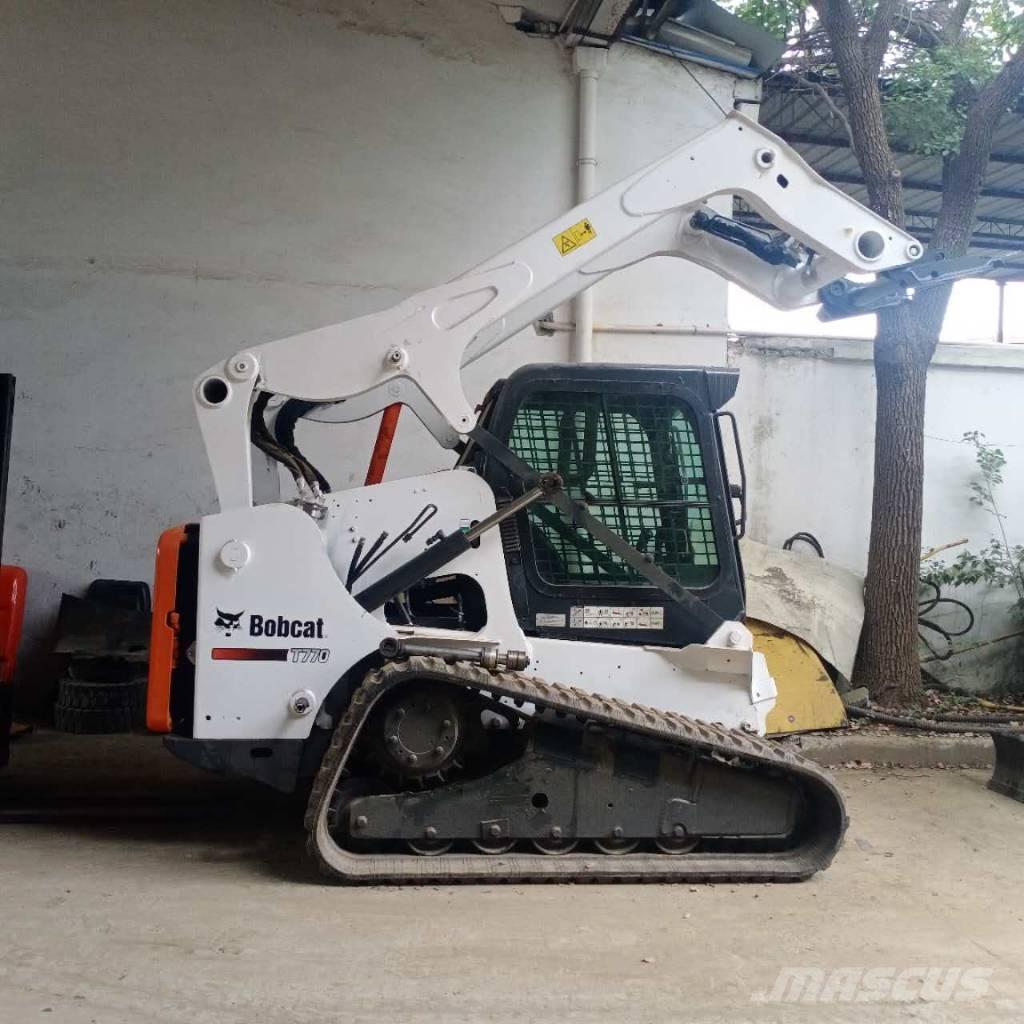 Bobcat T 770 Smykem řízené nakladače