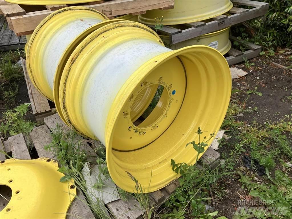 John Deere 20x30 Pneumatiky, kola a ráfky