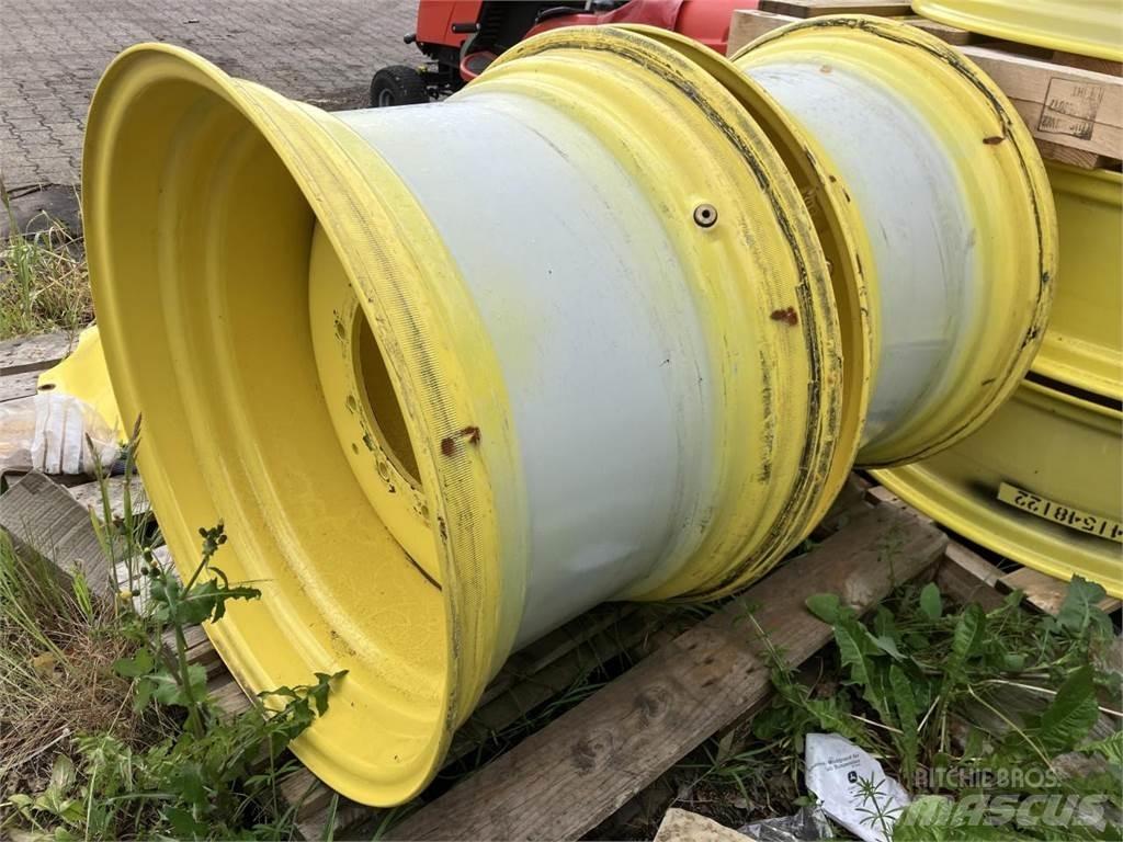John Deere 20x30 Pneumatiky, kola a ráfky