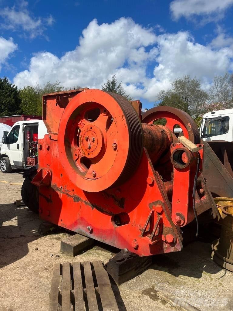 Sandvik QJ 341 Mobilní drtiče
