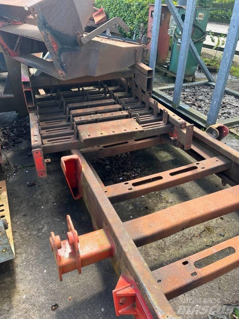 Sandvik QJ 341 Mobilní drtiče