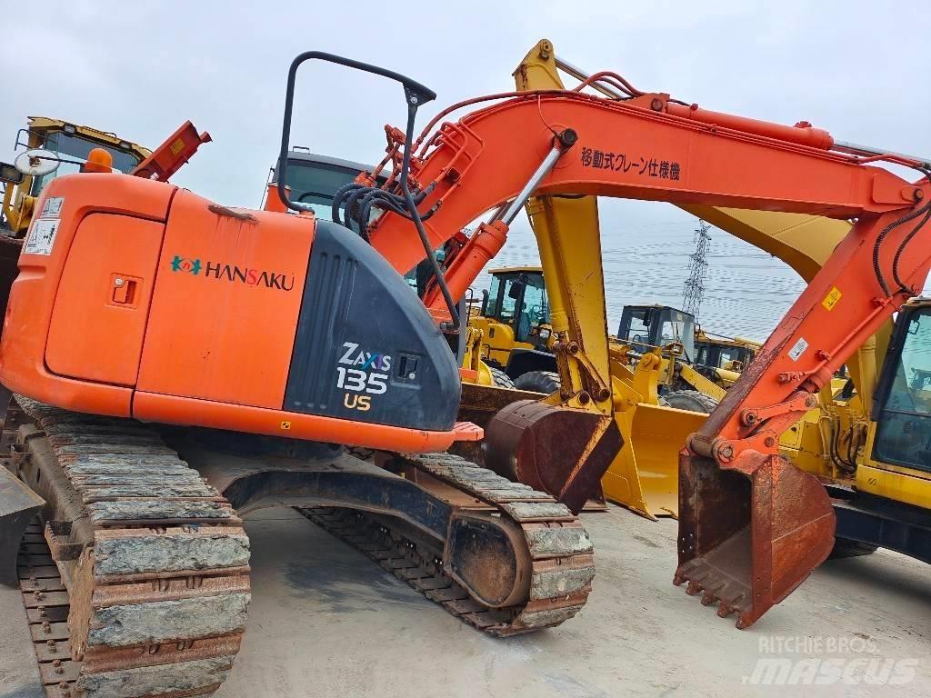 Hitachi ZX 135 US Pásová rýpadla