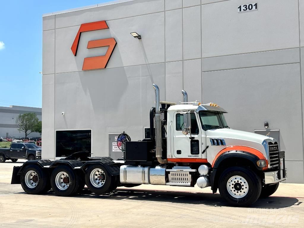 Mack GU 713 Vyprošťovací vozidla