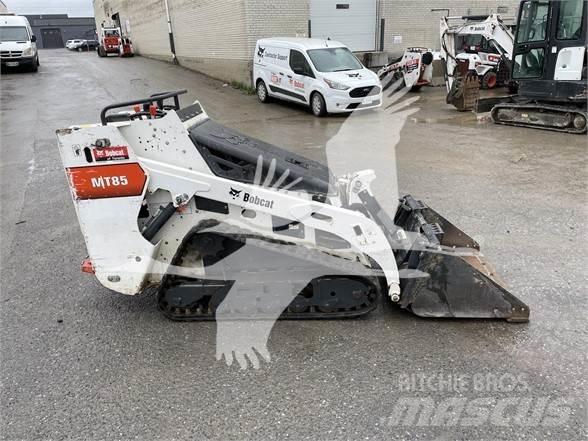 Bobcat MT85 Smykem řízené nakladače