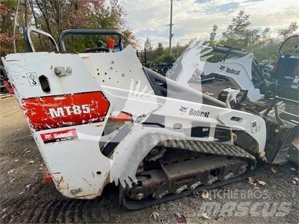 Bobcat MT85 Smykem řízené nakladače