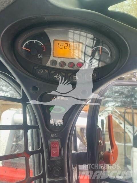 Bobcat S450 Smykem řízené nakladače