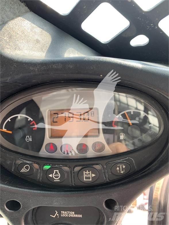 Bobcat T650 Smykem řízené nakladače