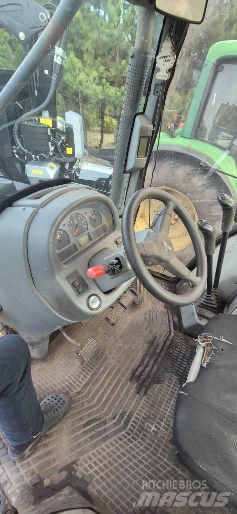Valtra 6850 Traktory