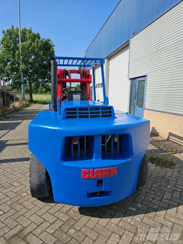 Clark DPH 70 Dieselové vozíky