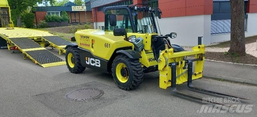 JCB 525-60 Teleskopické manipulátory