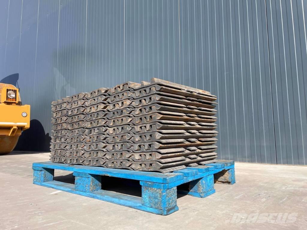 Fiat-Hitachi EX255 Pásy, řetězy a podvozek