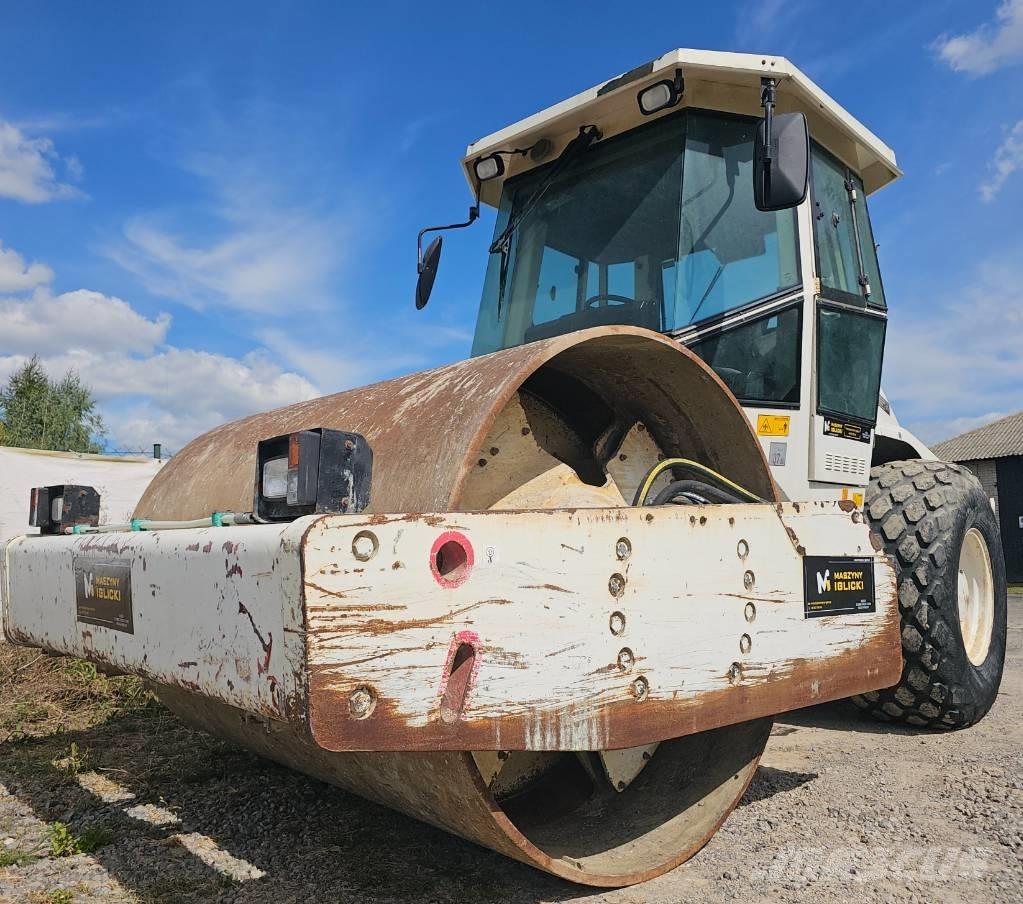 Dynapac CA 302 D Tahačové válce