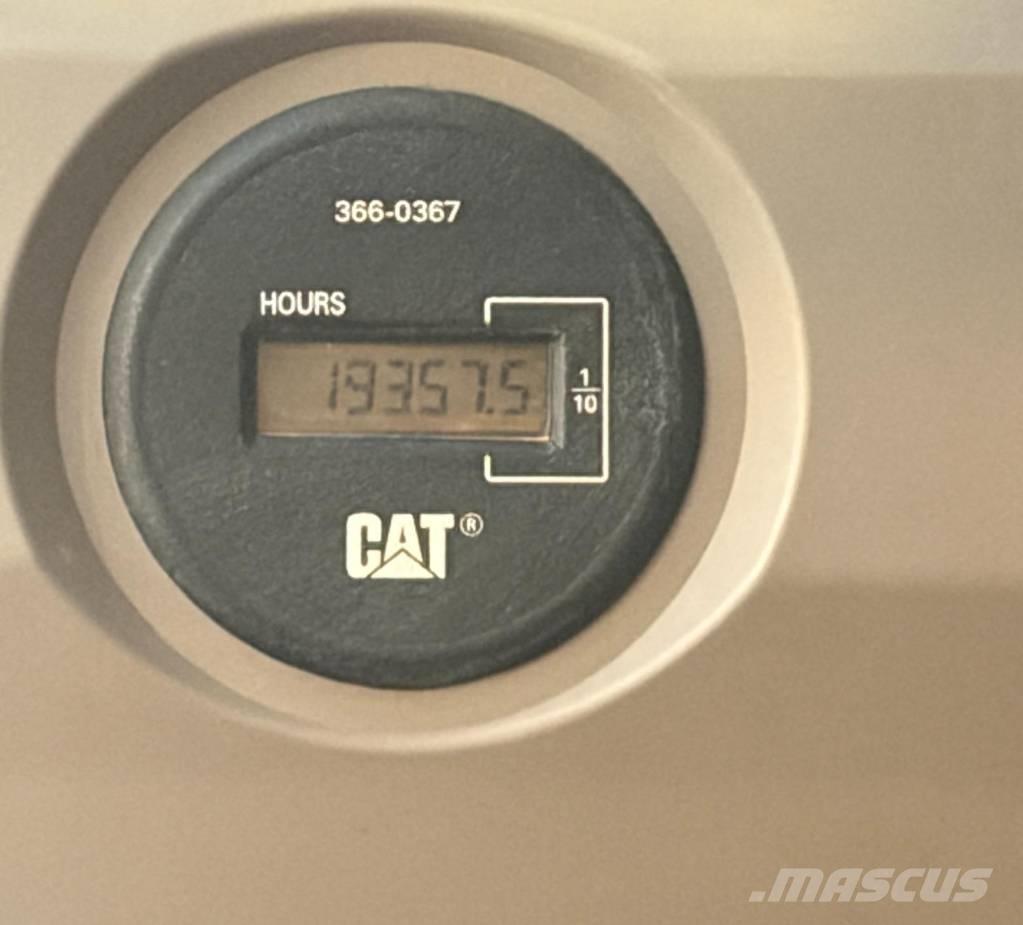 CAT 330FL Pásová rýpadla