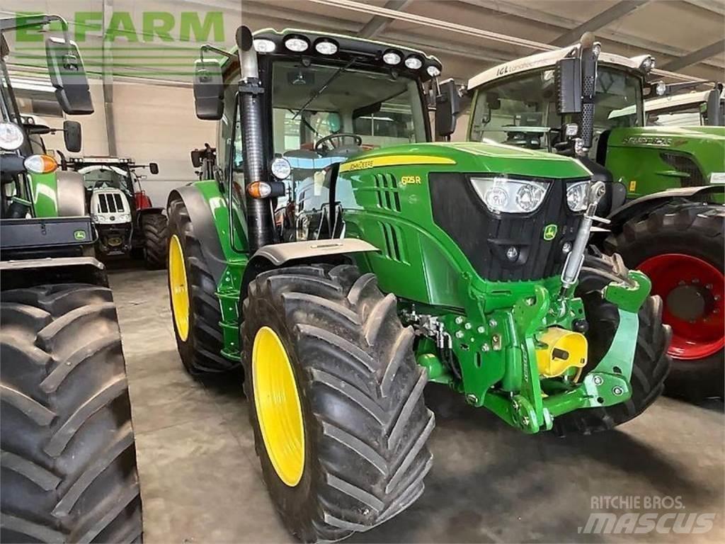John Deere 6125 r Traktory