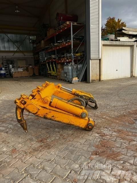 CAT Ripper CAT963C Pásové dozery