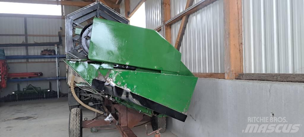 John Deere 2056HM Sklízecí mlátičky