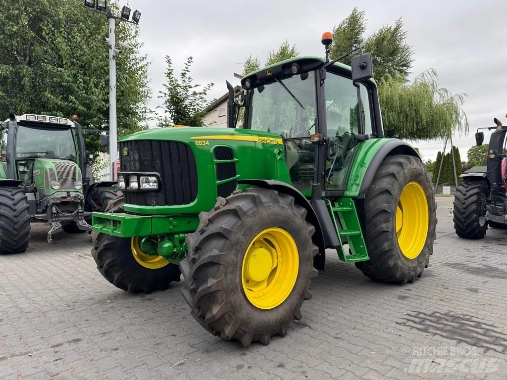John Deere 6534 Traktory