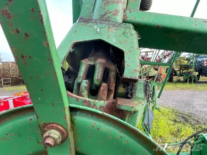 Kuhn GF6301 MH Obraceče a shrabovače sena