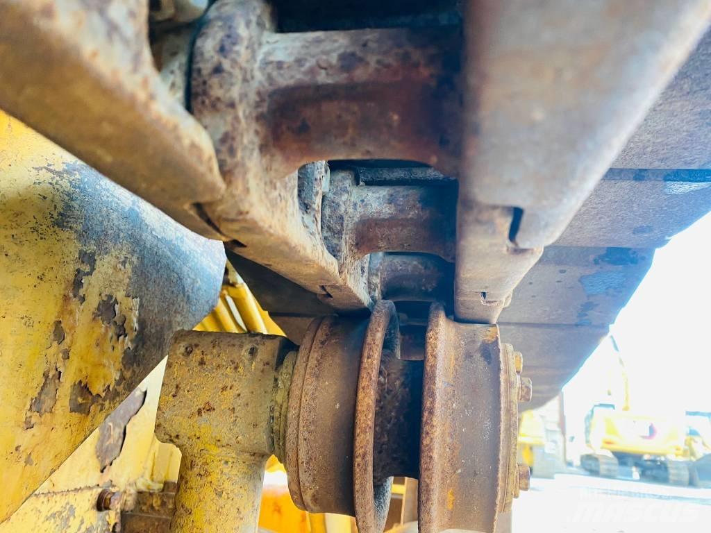 CAT 931 B Pásové nakladače