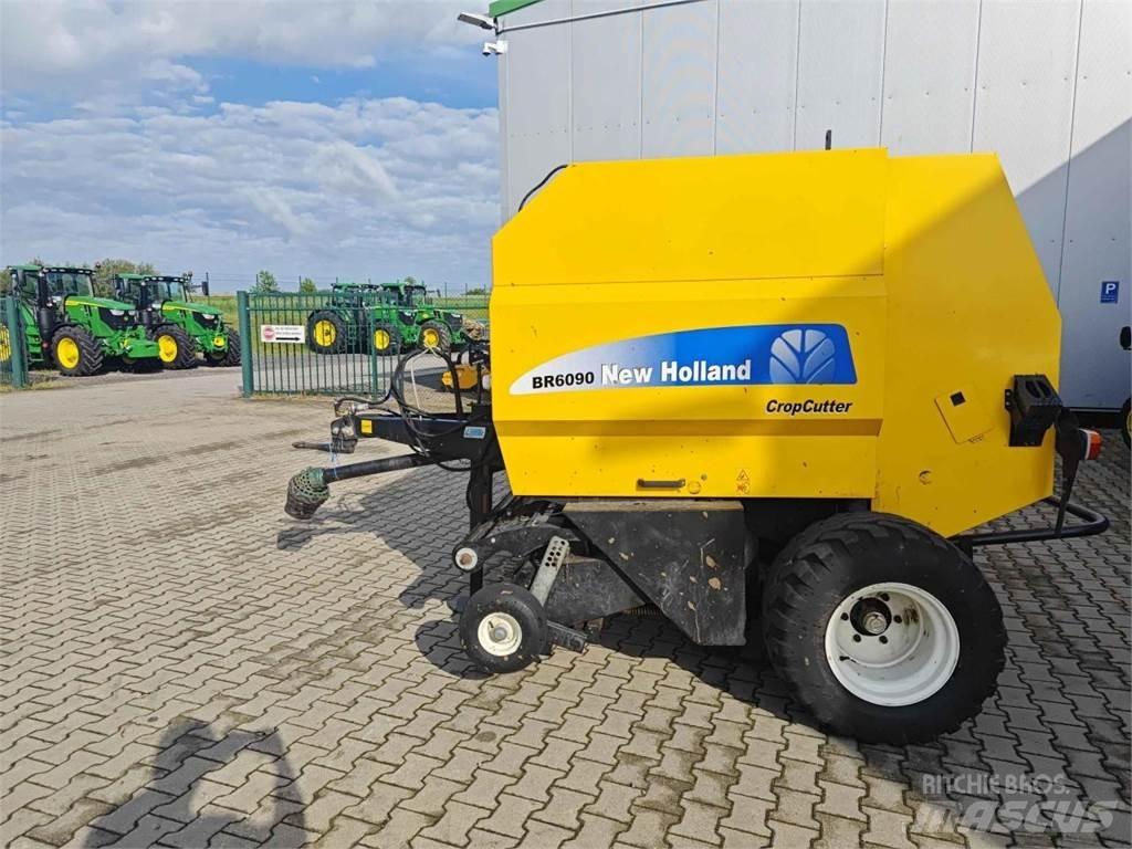New Holland BR6090 Lis na válcové balíky