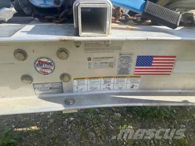  Formula Yachts PC41 Pracovní lodě, bárky a pontony