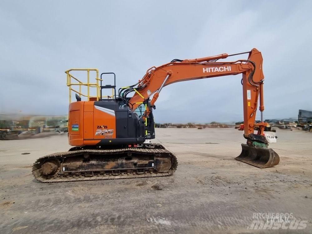 Hitachi ZX225USLC-7 Pásová rýpadla