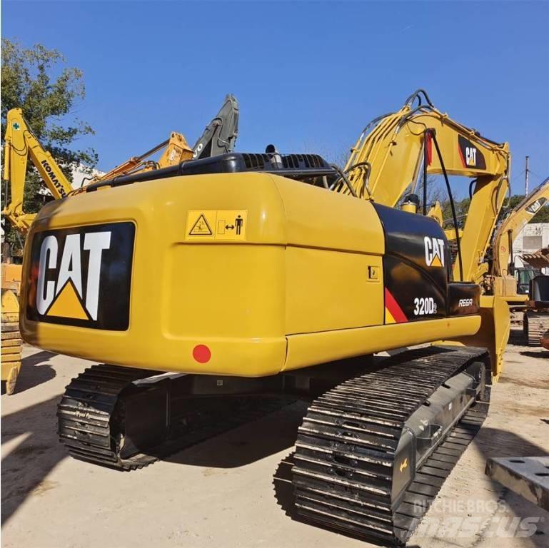CAT 320 D 2 Pásová rýpadla