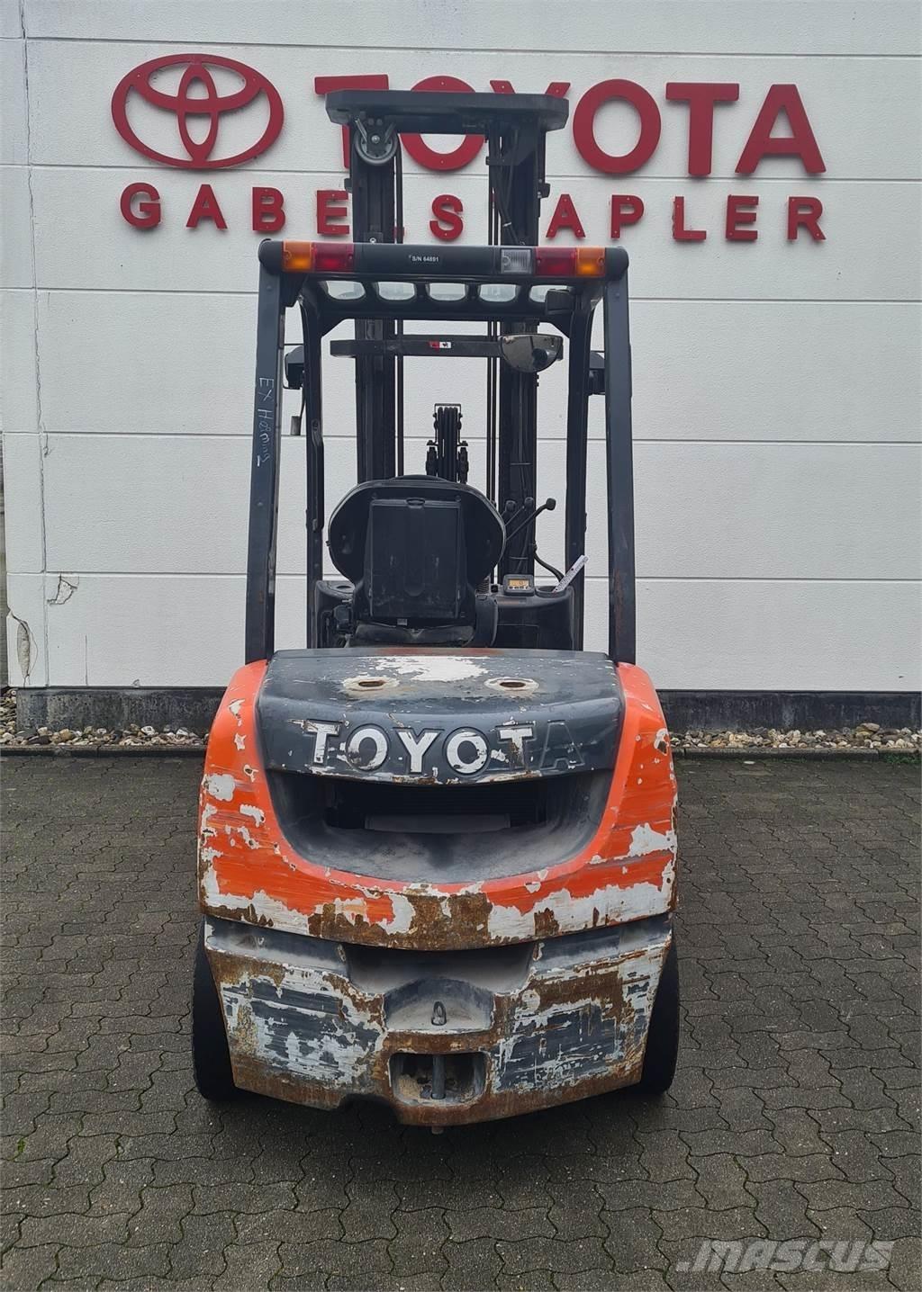 Toyota 02-8FDF30 Dieselové vozíky