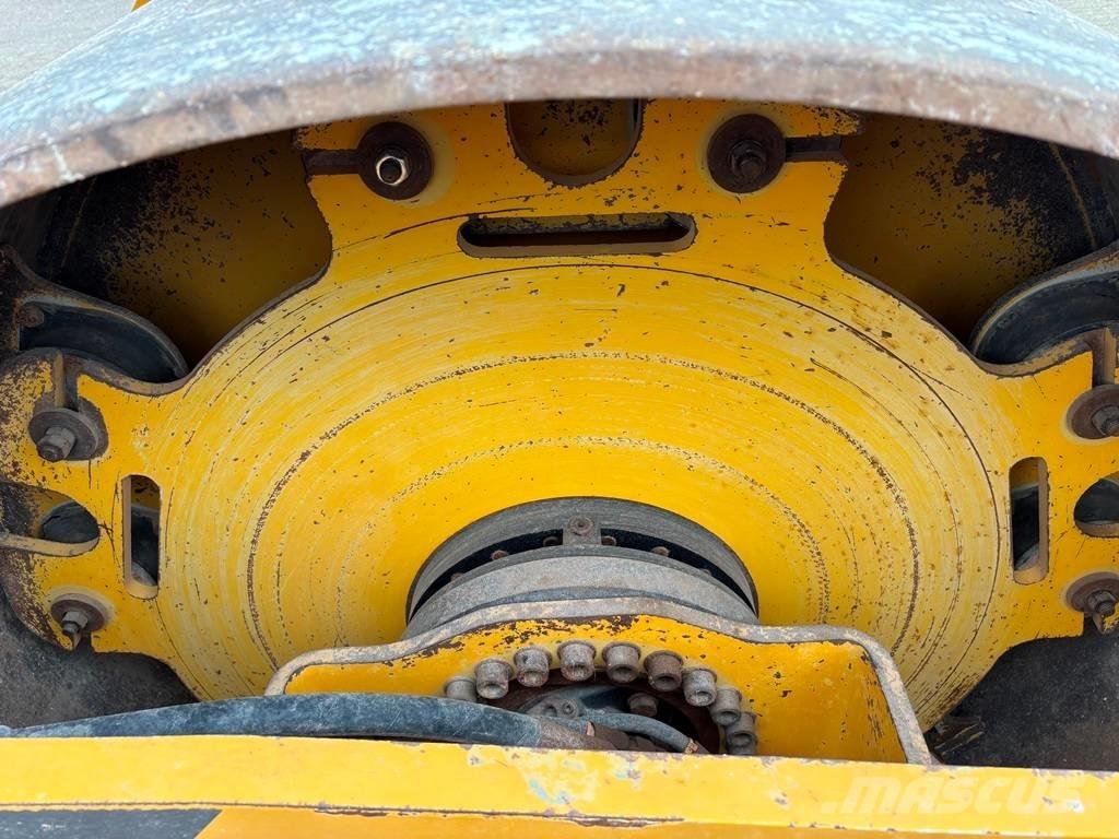 Volvo SD 135 B Tahačové válce