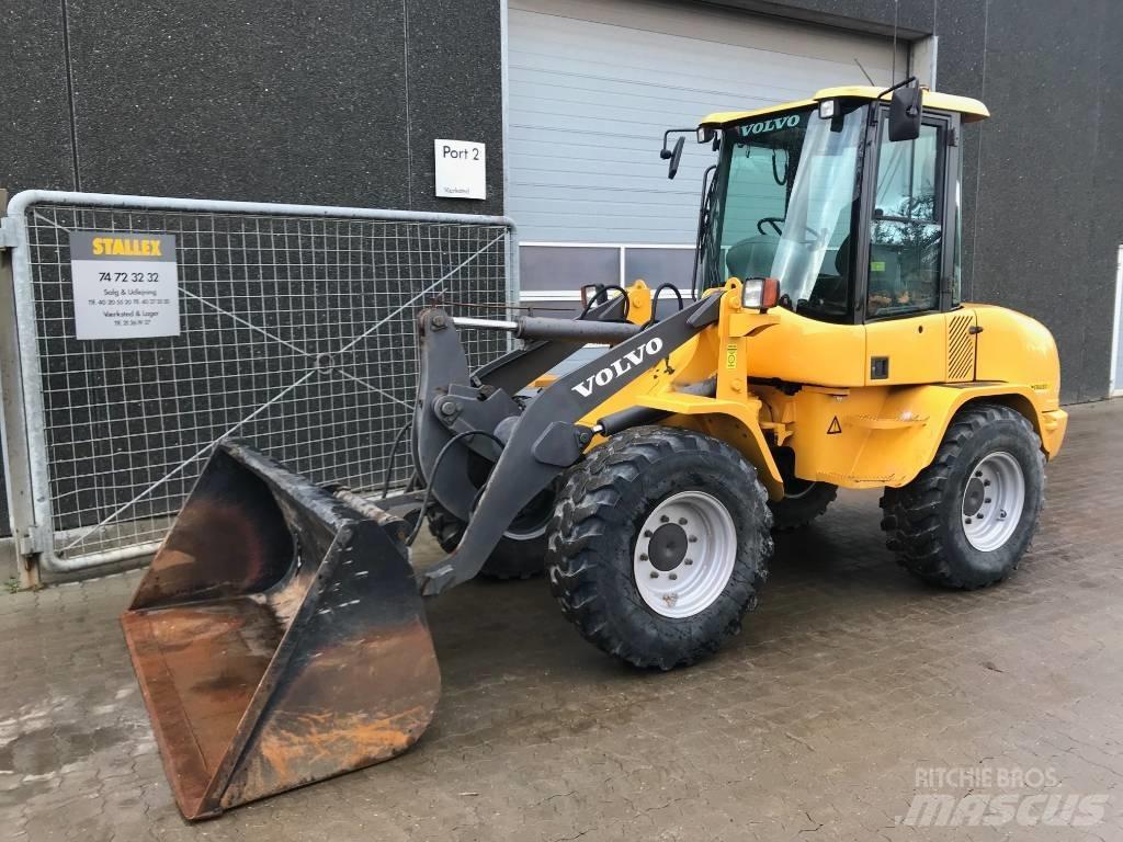 Volvo L30B Kolové nakladače