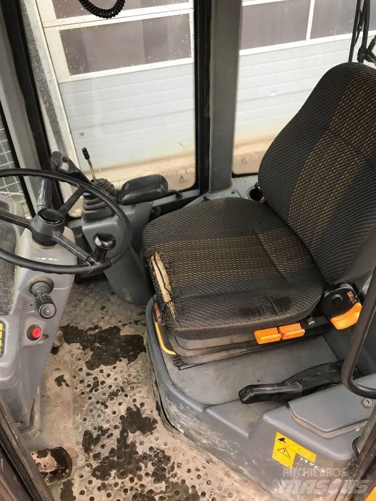 Volvo L30B Kolové nakladače
