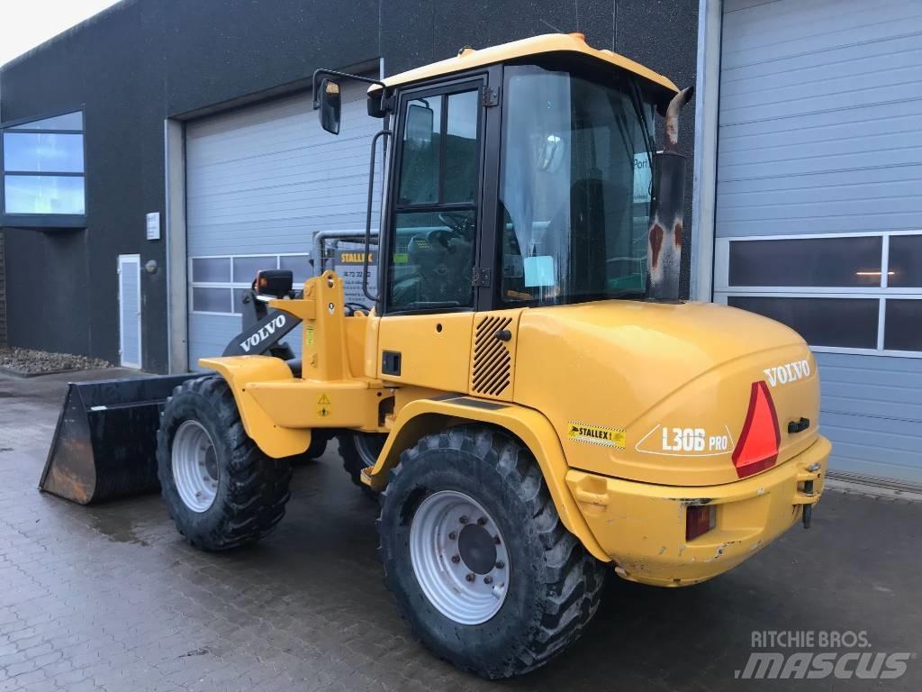 Volvo L30B Kolové nakladače