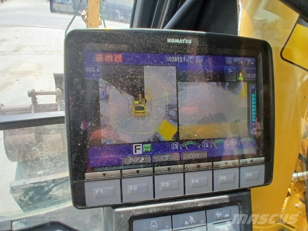 Komatsu PW 148-11 Kolová rýpadla